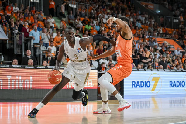 多纳鲁马的 多纳鲁马的