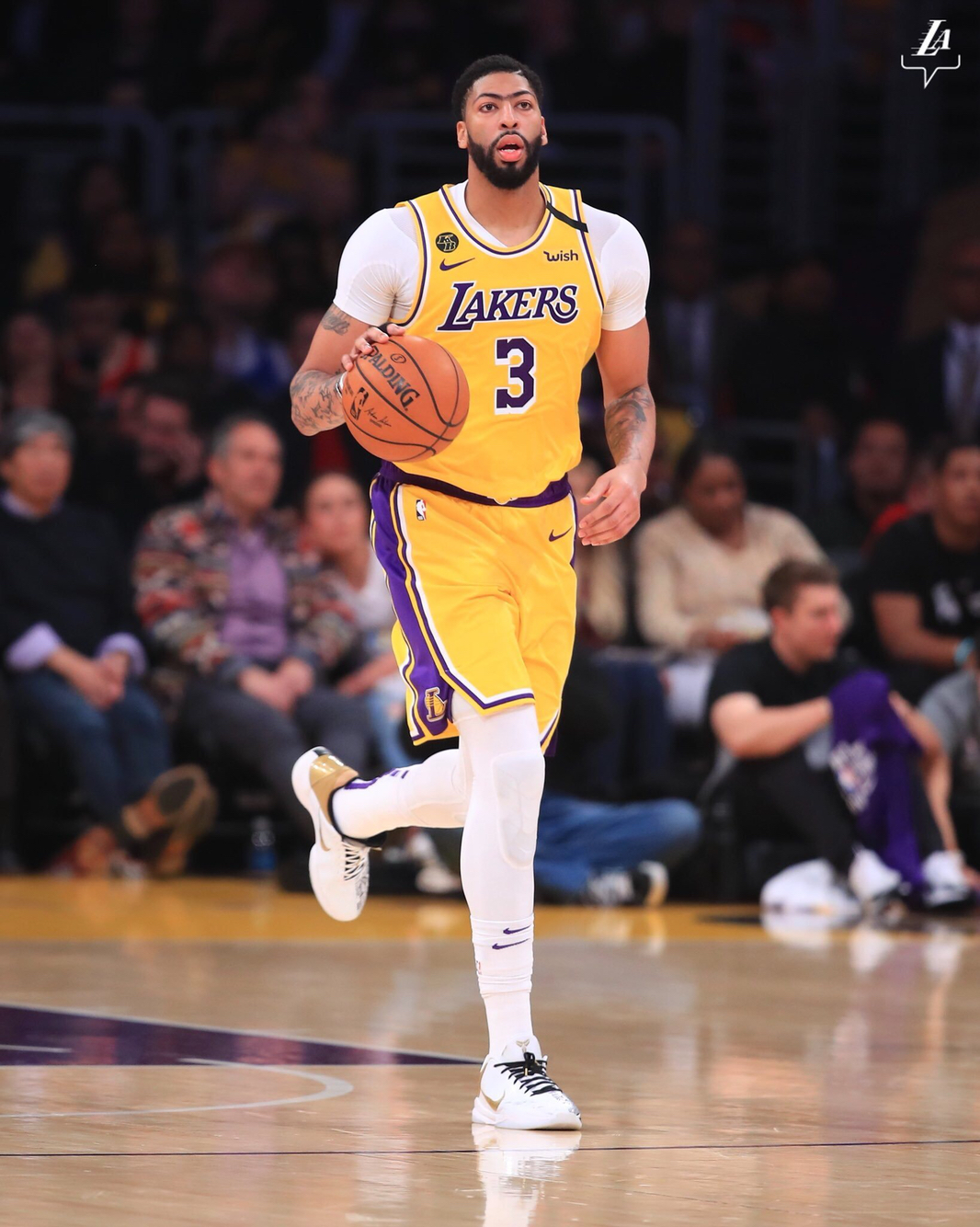 年轻且即战 年轻且即战